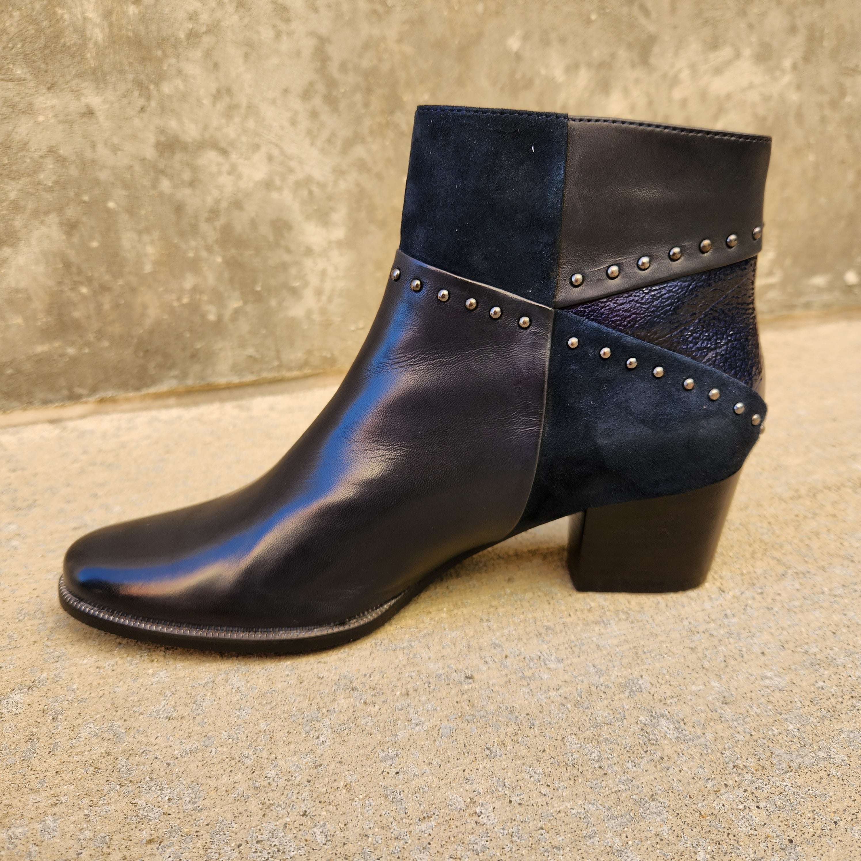 Regarde le ciel navy boots hot sale