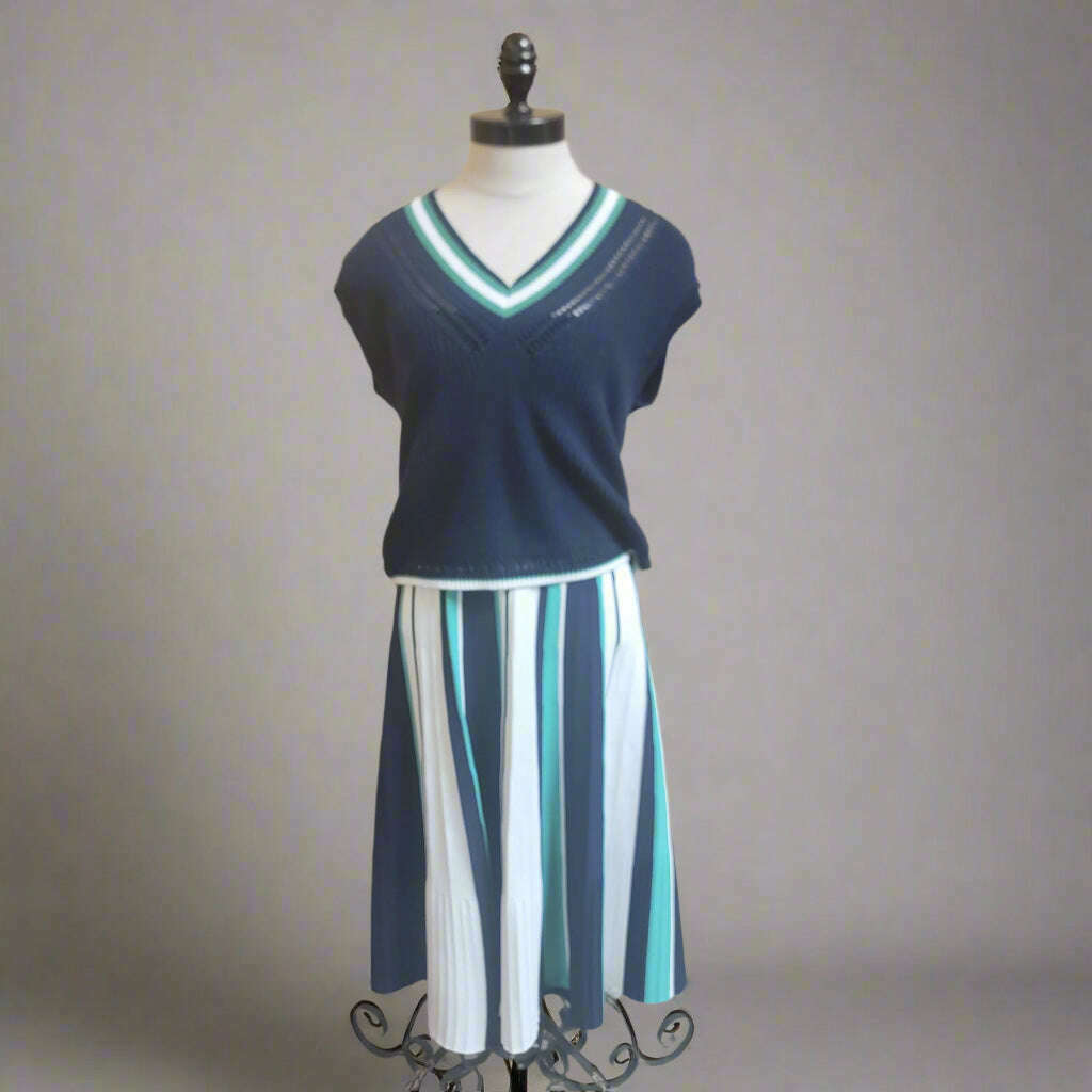 525---midi-skirt---navy-white-greenclearance525plum-bottom-34086502
