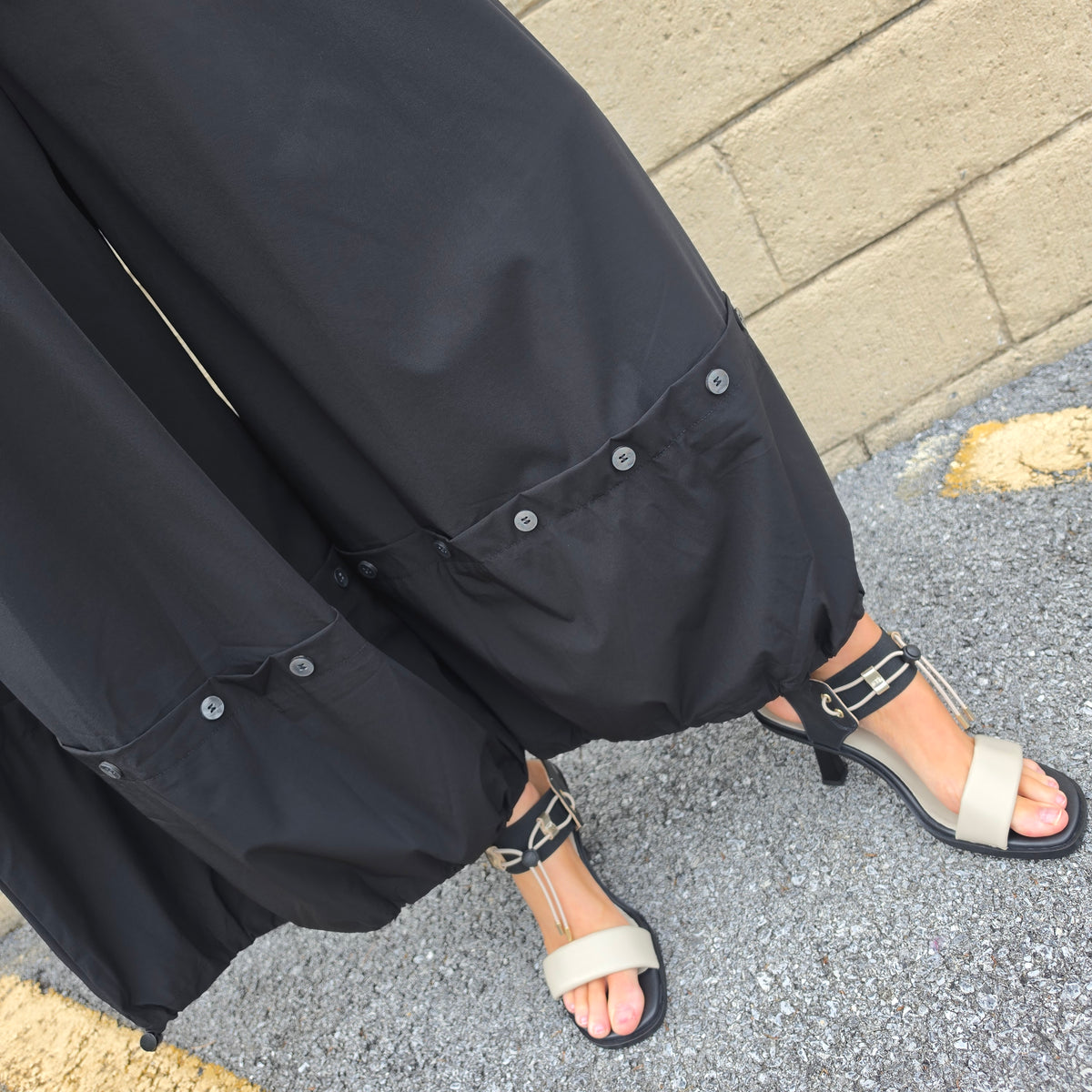 VANITÉ COUTURE Wide Leg Button Detail Trousers