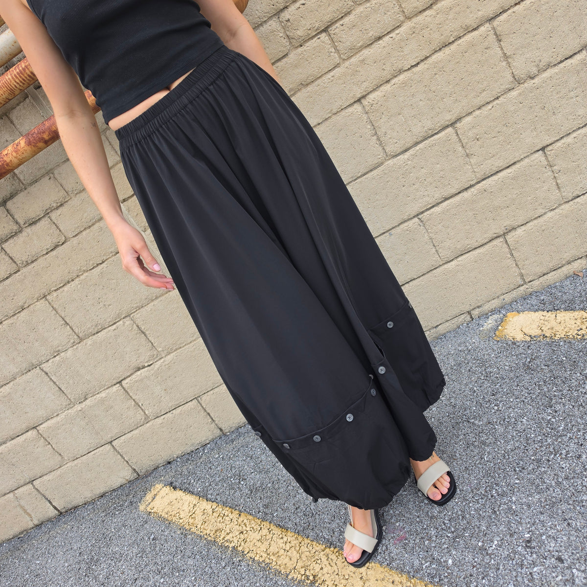 VANITÉ COUTURE Wide Leg Button Detail Trousers