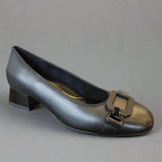 ara-glacier-20430-in-black-leatherpumpsaraplum-bottom-34086560