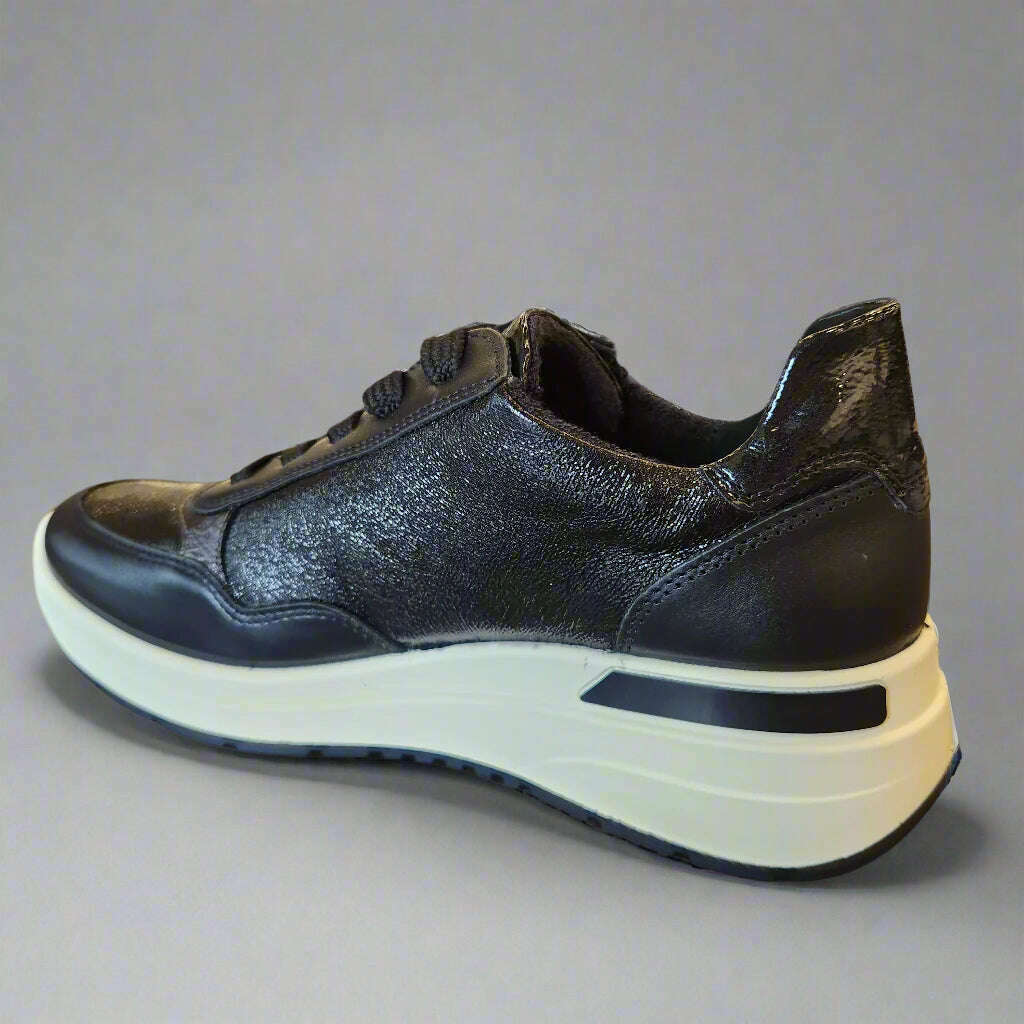 ara-gardenia-57702sneakersaraplum-bottom-34086564