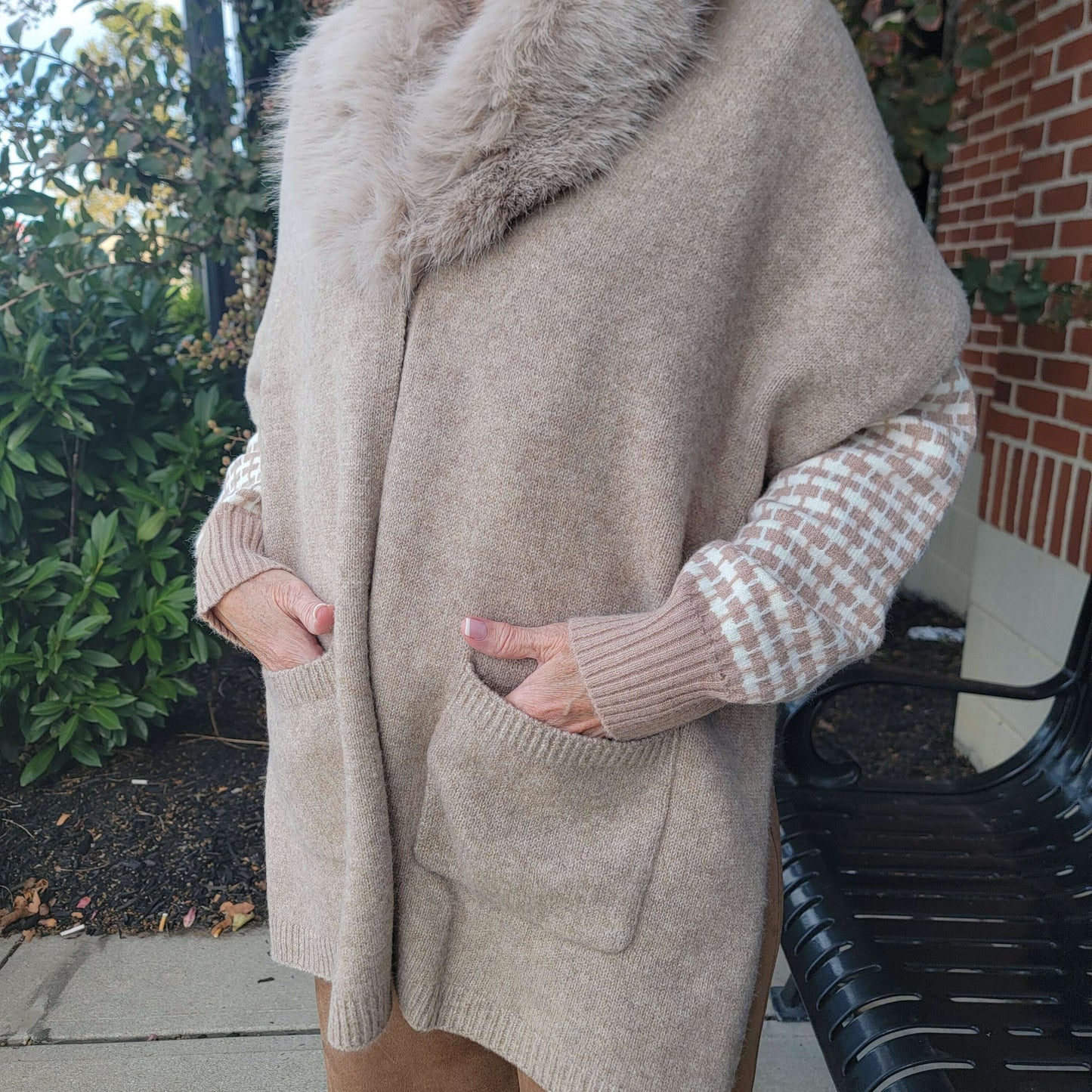 elie-beaumont---stole-elite---coffee-fur-collaraccessorieselie-beaumontplum-bottom-34518029