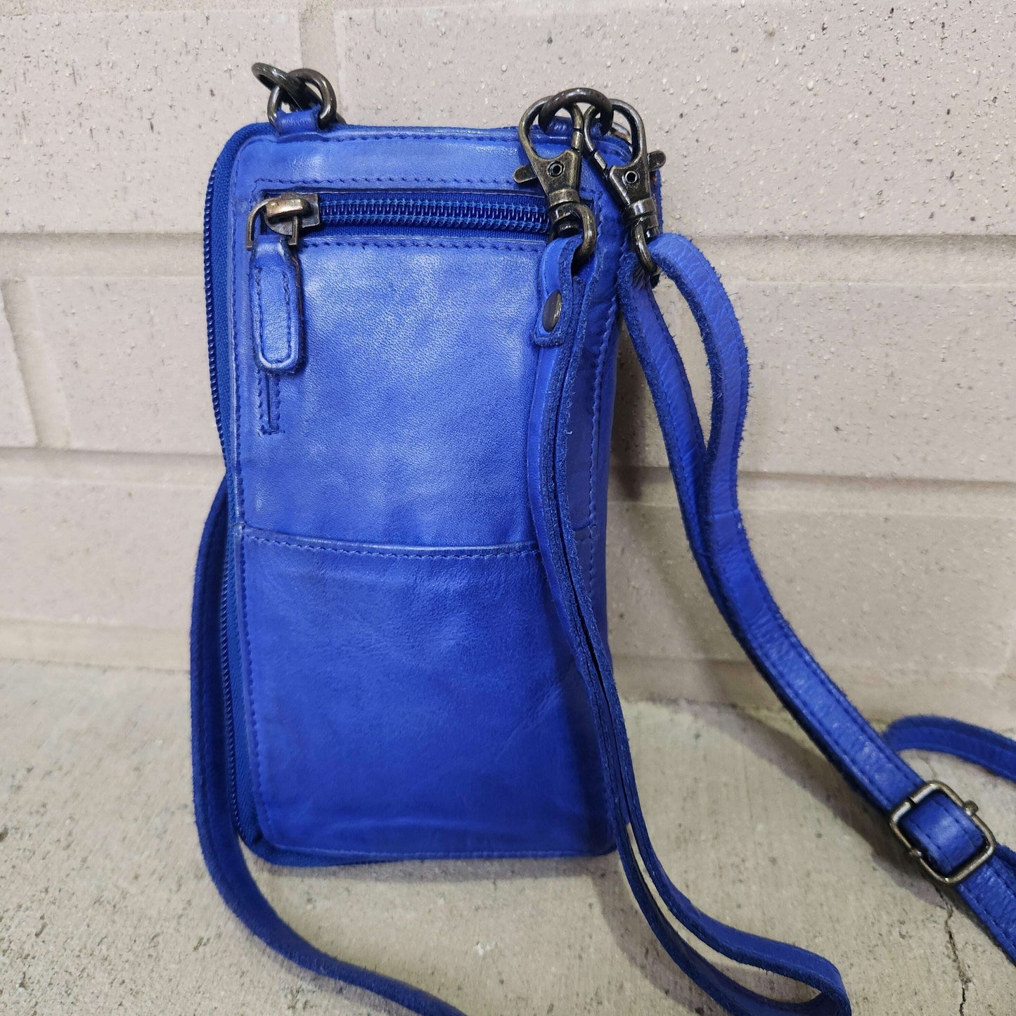 milo-bella-26-crossbodyhandbagsmiloplum-bottom-35932863