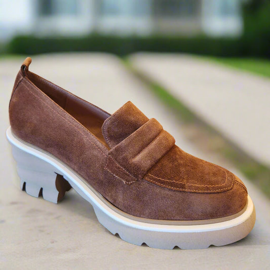 EZZIO - 53043 - Brown Suede Heeled Loafer