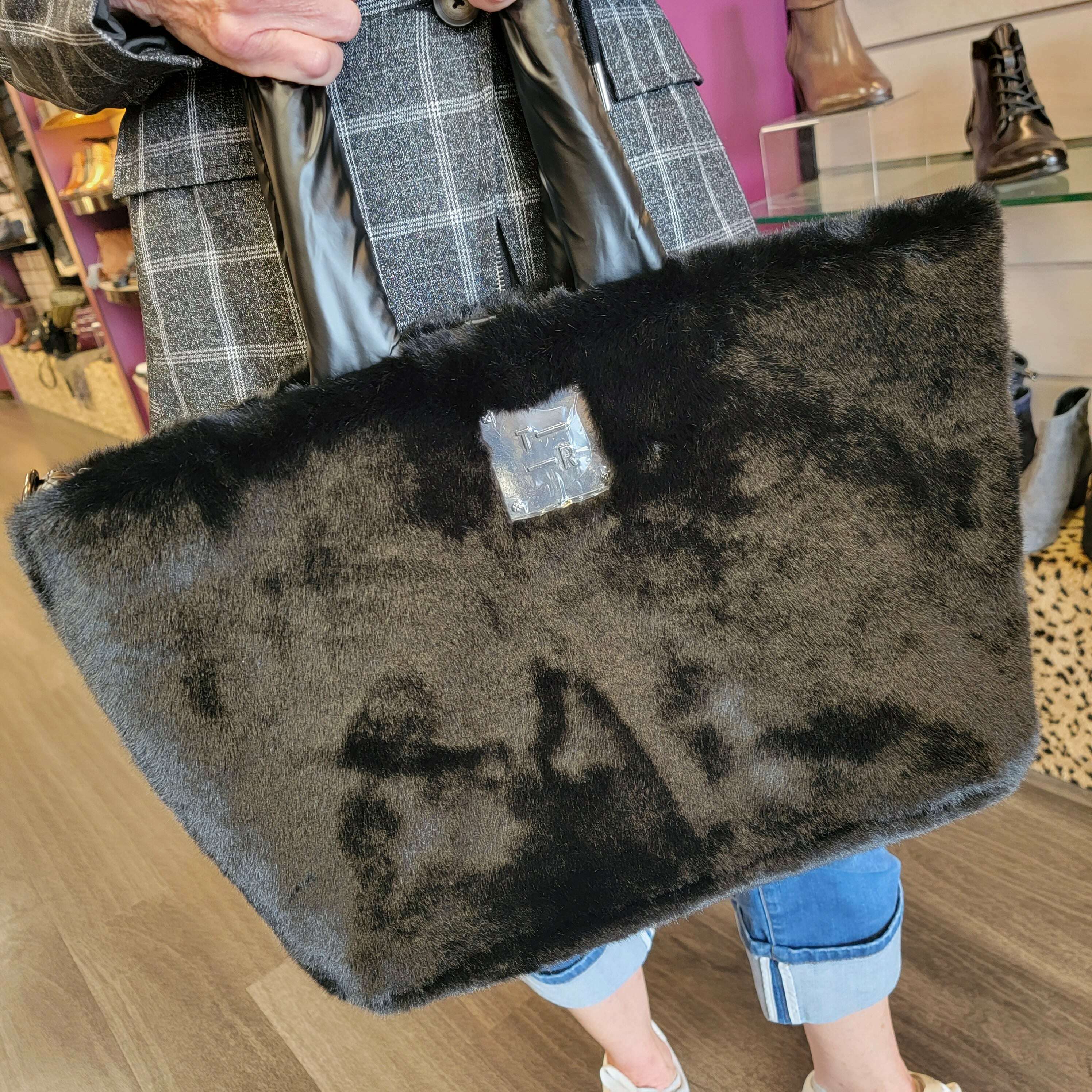 Woman's Handbags THINK ROYLN Cloud - Large