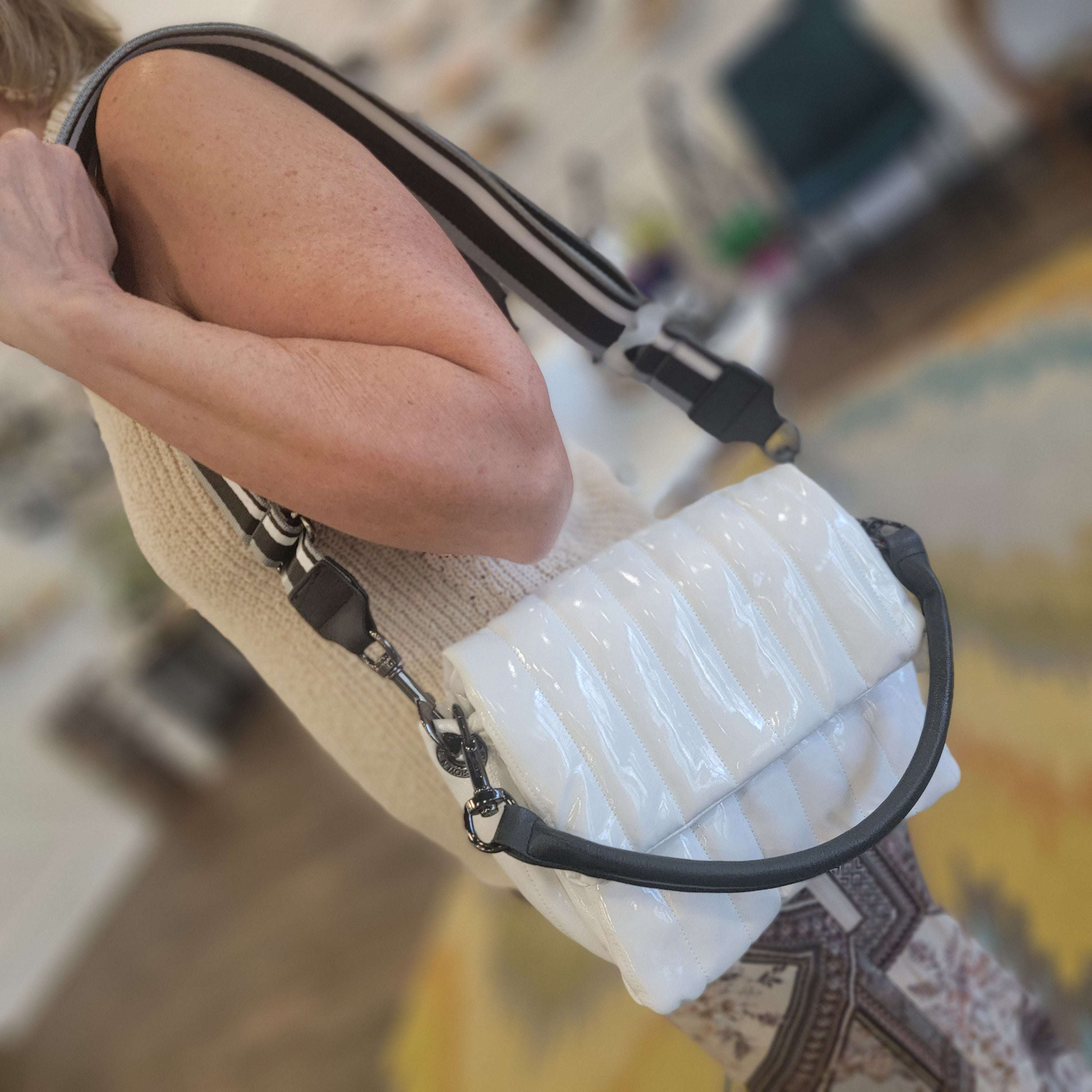 Think Rolyn - Downtown Crossbody
