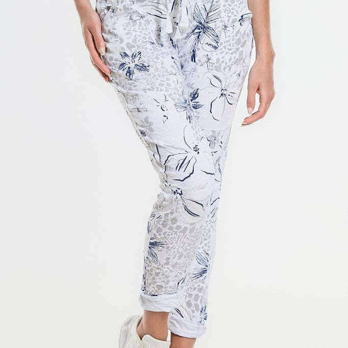 [TINA Stephens Italy/Tees By Tina - Daelyn Hibiscus Animal Pull On Pant (PL707H): 100 White], [], [TINA Stephens Italy/Tees By Tina], [Plum Bottom].