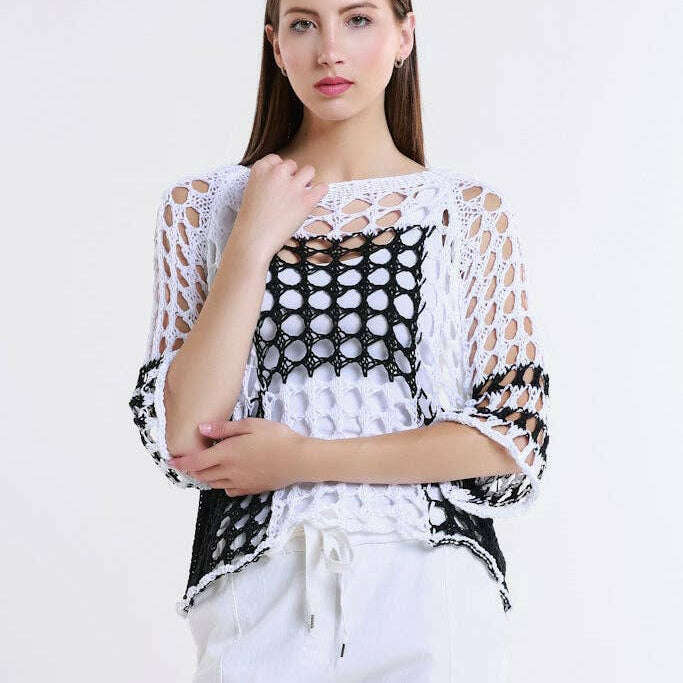 [TINA Stephens Italy/Tees By Tina - Doris Ballet Slv 2 Tone Square Knit (BQ906): 100 White/Black / One Size], [], [TINA Stephens Italy/Tees By Tina], [Plum Bottom].