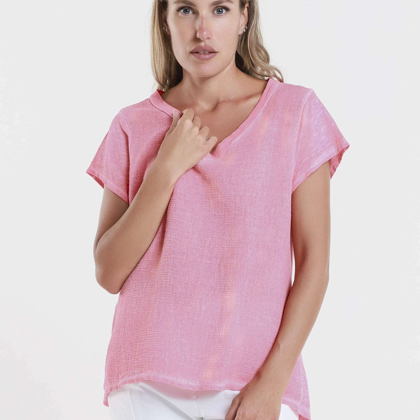 [TINA Stephens Italy/Tees By Tina - Nola Cotton/Linen V-Neck Top (BSS207): 815 Coral Enzyme / S/M], [], [TINA Stephens Italy/Tees By Tina], [Plum Bottom].