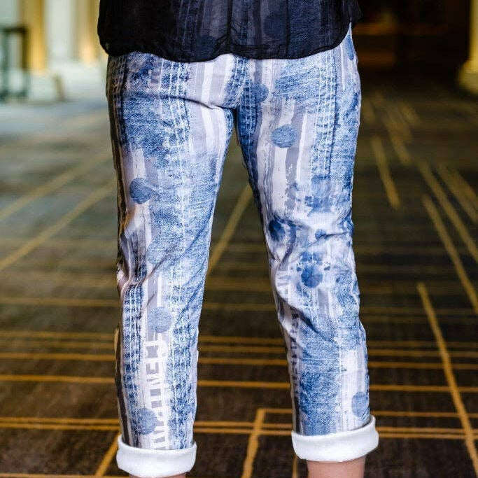 [TINA Stephens Italy/Tees By Tina - Saoirse Vintage Blue Featherweight Drawstring Pant (PL178V): 491 Vintage Blue], [], [TINA Stephens Italy/Tees By Tina], [Plum Bottom].