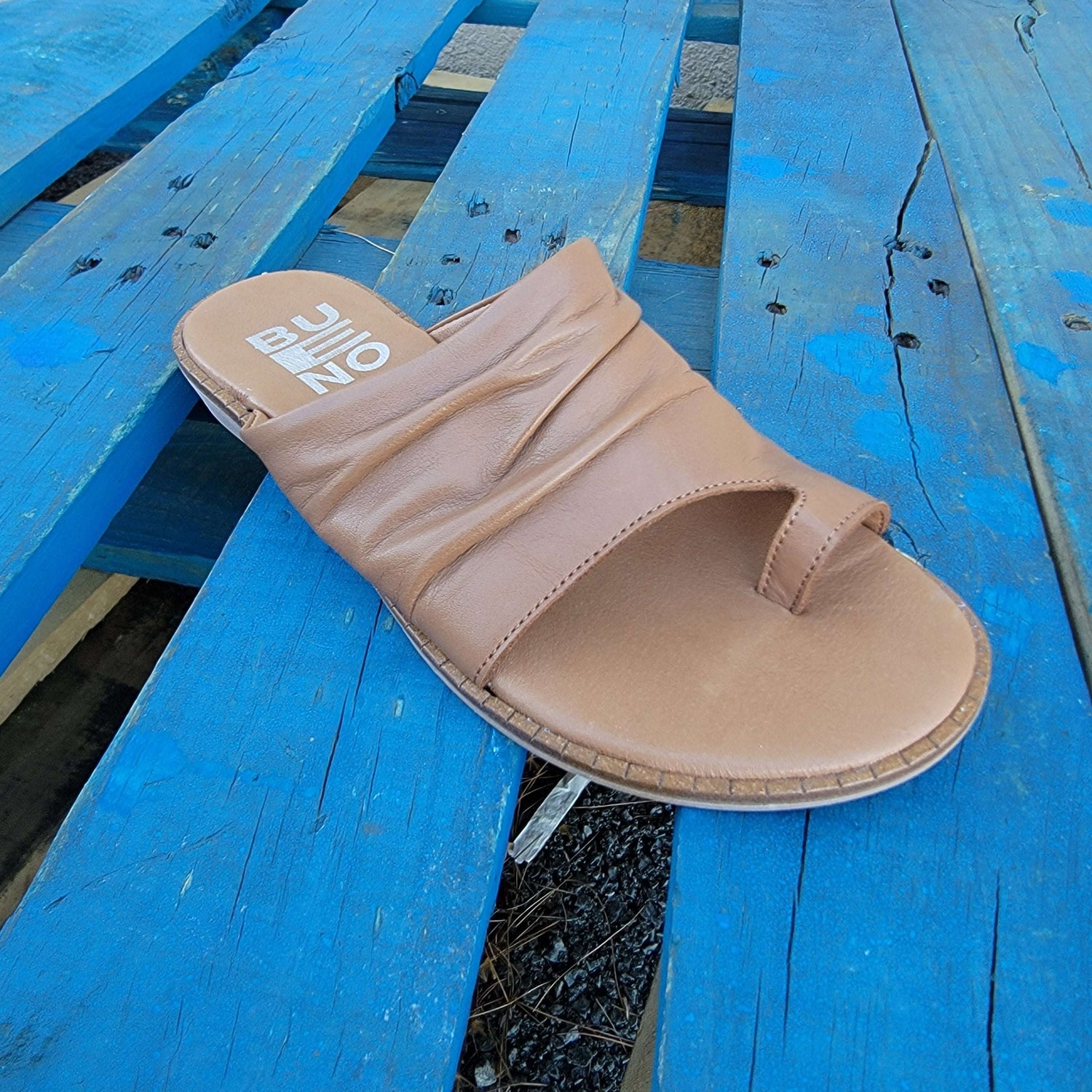 Bueno slide sale sandal