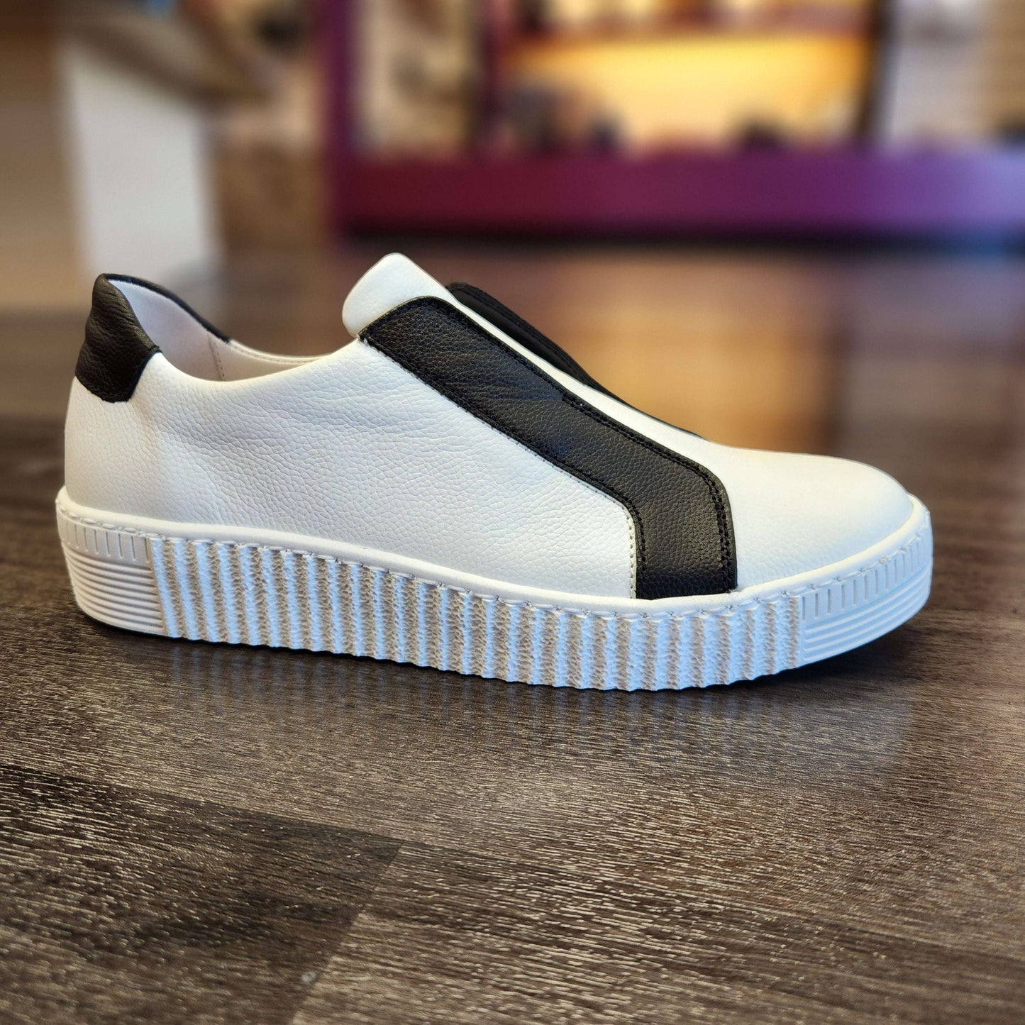 Gabor - B&W Leather Slip on Sneaker, Sneakers, Gabor, Plum Bottom