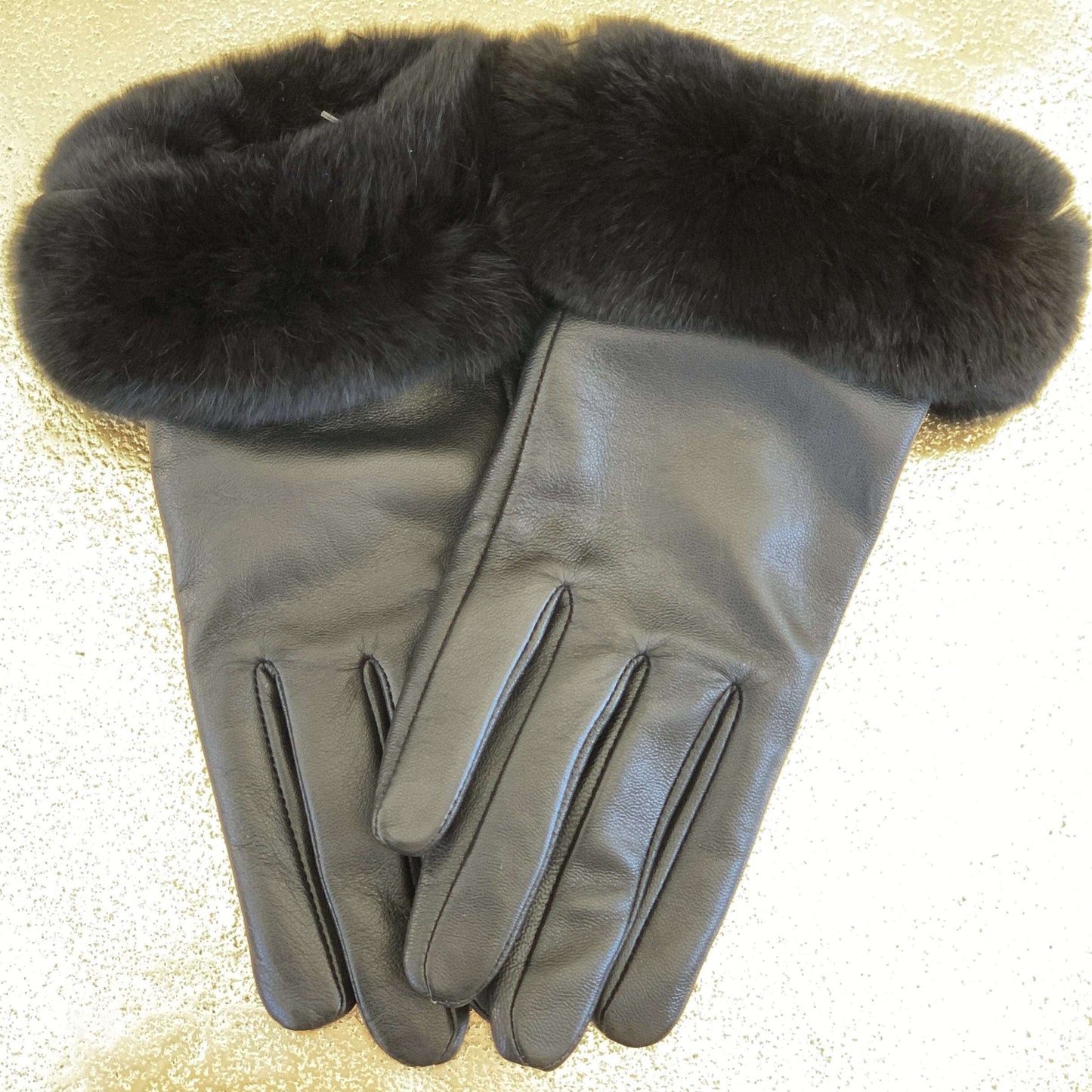 [HISO - 210608 - Black Leather with Black Fur], [ACCESSORIES], [HISO], [Plum Bottom].
