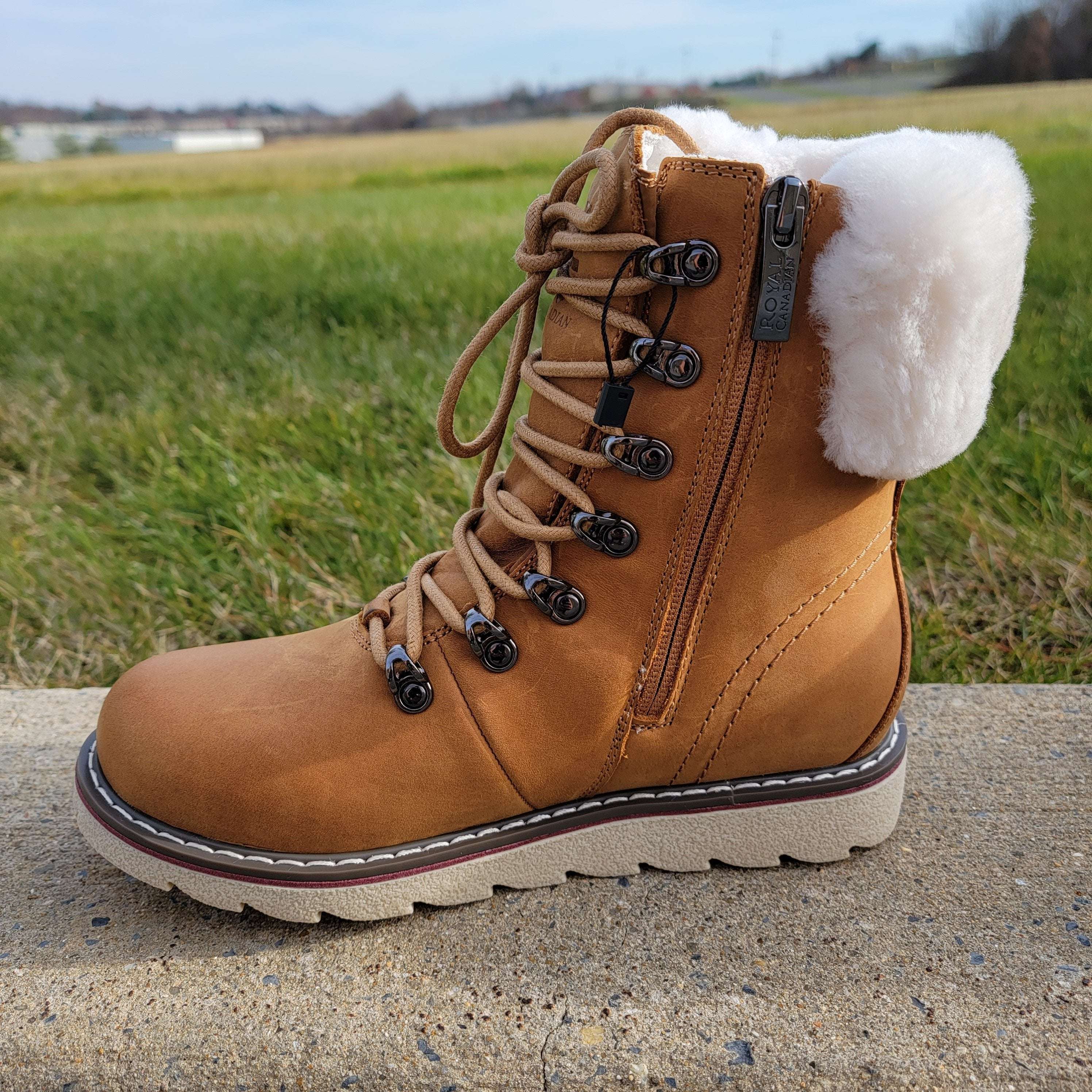 Royal canadian outlet tecumseh boots