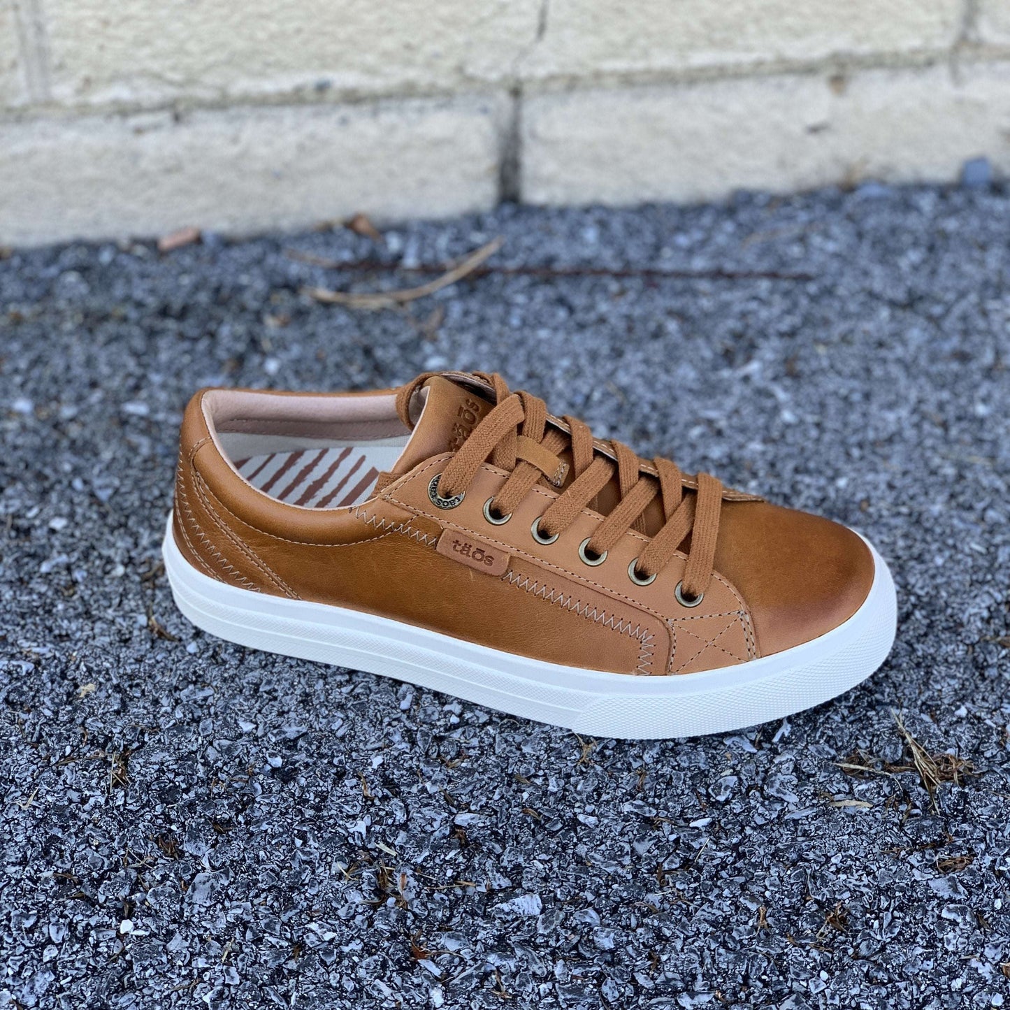 [Taos- Plim Soul Lux Leather Sneaker], [SNEAKER], [TAOS], [Plum Bottom].